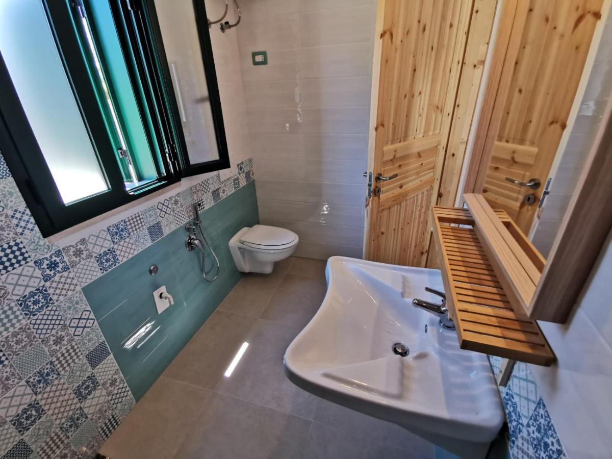 Villaggio Camping Uria Foce Varano Exterior photo