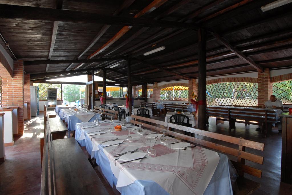 Villaggio Camping Uria Foce Varano Exterior photo